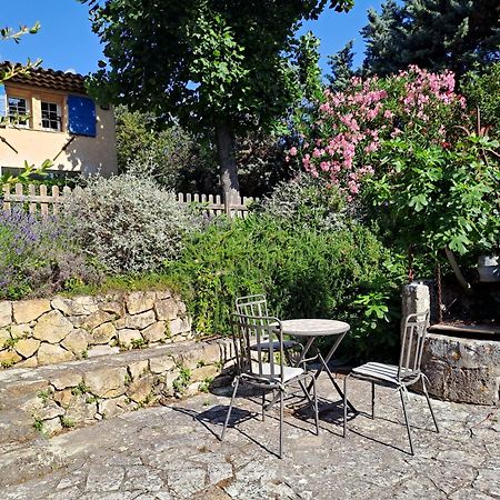 La Ferme Bed & Breakfast Saint-Marc-Jaumegarde Екстериор снимка