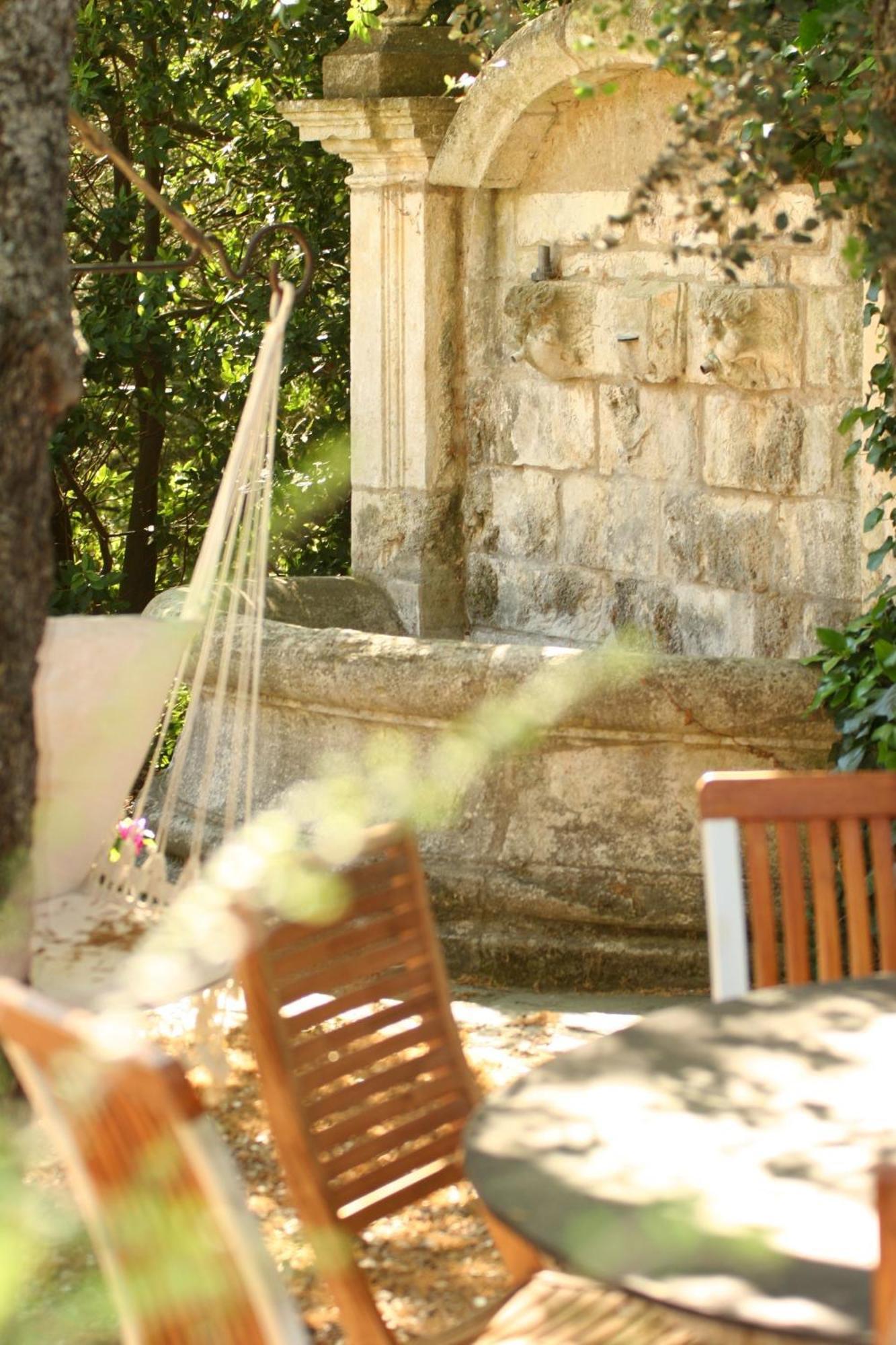 La Ferme Bed & Breakfast Saint-Marc-Jaumegarde Екстериор снимка