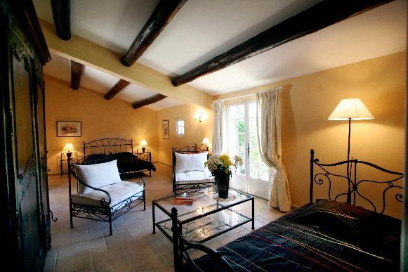 La Ferme Bed & Breakfast Saint-Marc-Jaumegarde Екстериор снимка