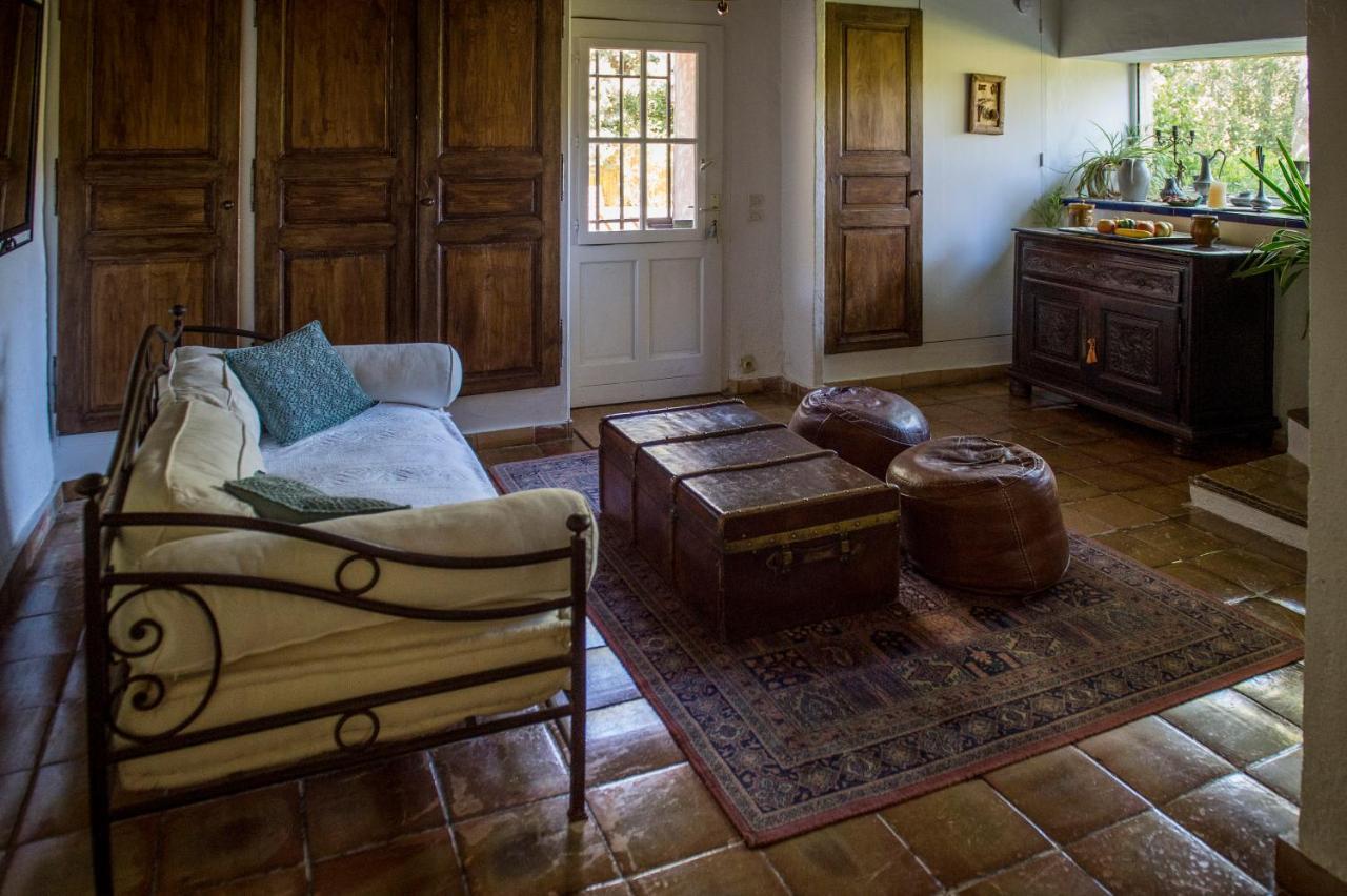 La Ferme Bed & Breakfast Saint-Marc-Jaumegarde Екстериор снимка